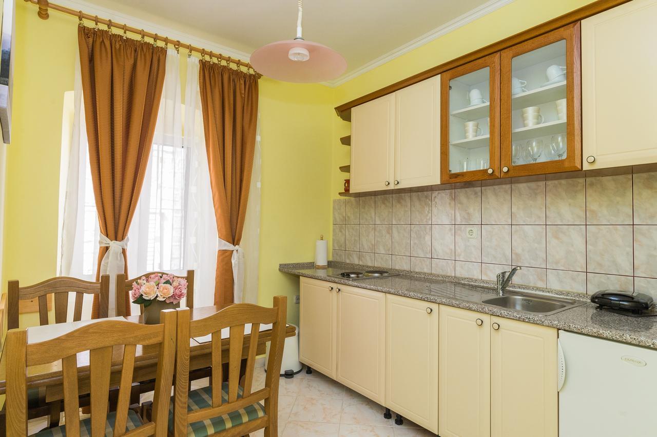Apartments Niko Скрадин Екстер'єр фото